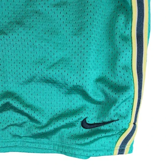 Lot 2 Pairs Nike Shorts Women Large Green Maroon Mesh Athletic Running Gym - Picture 2 of 14